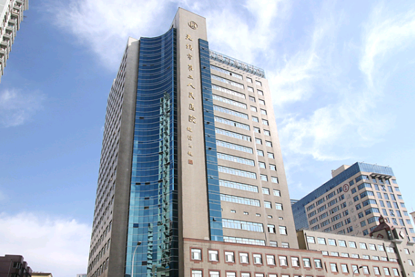 無錫市第二人民醫(yī)院種植牙價格多少_醫(yī)生技術怎么樣