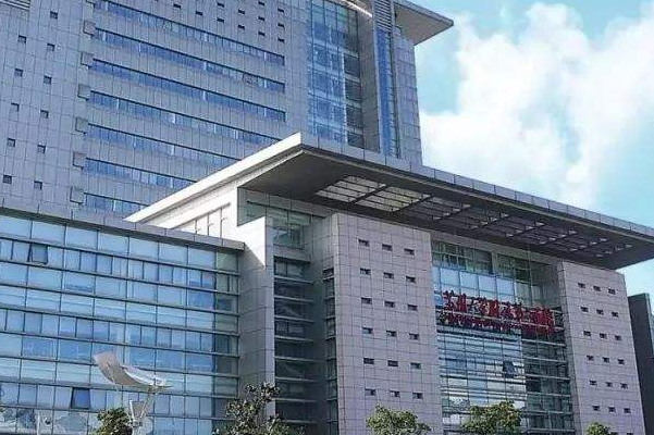 蘇州第四人民醫(yī)院激光去紅血絲多少費(fèi)用？醫(yī)生排名