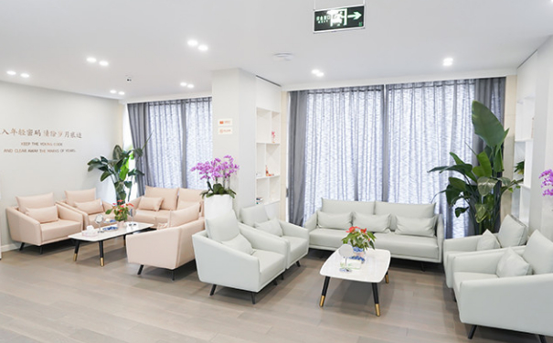 華中科技大學同濟醫(yī)學院醫(yī)院玻尿酸填充全臉一年案例點評|技術測評怎么樣?費用標準