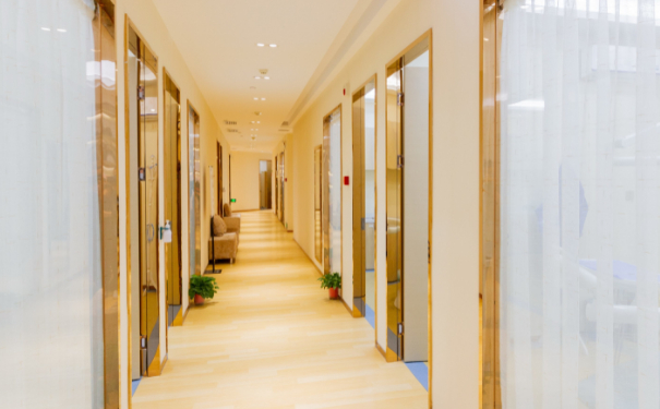 株洲愛思特醫(yī)療美容門診部面部提升去皺多少錢?術(shù)后三個(gè)月案例曝光