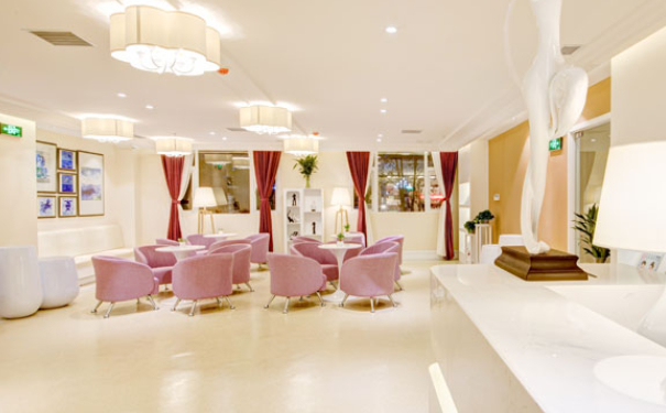 北京一美醫(yī)療美容診所隆胸整形技術點評怎么樣?案例評價&報價多少