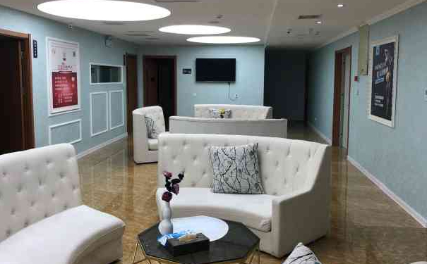 青島艾頓皮膚管理中心抽脂技術(shù)怎么樣?術(shù)后30天案例欣賞|費(fèi)用查詢(xún)