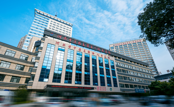 河南中醫(yī)藥大學第一附屬醫(yī)院王超凡抗衰除皺術后三個月求美案例(效果怎么樣?技術特色)